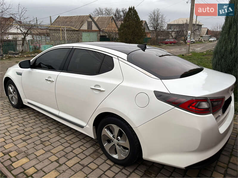 Седан Kia Optima 2014 в Запорожье