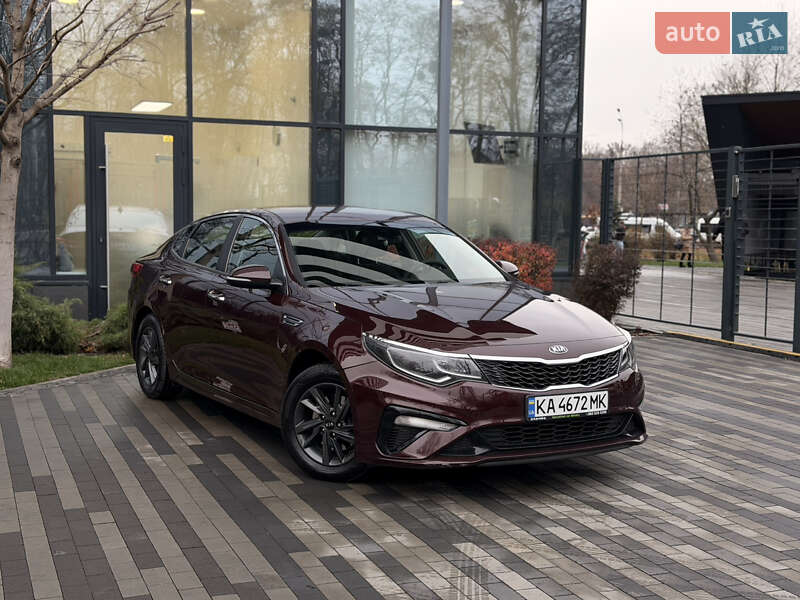 Седан Kia Optima 2020 в Киеве
