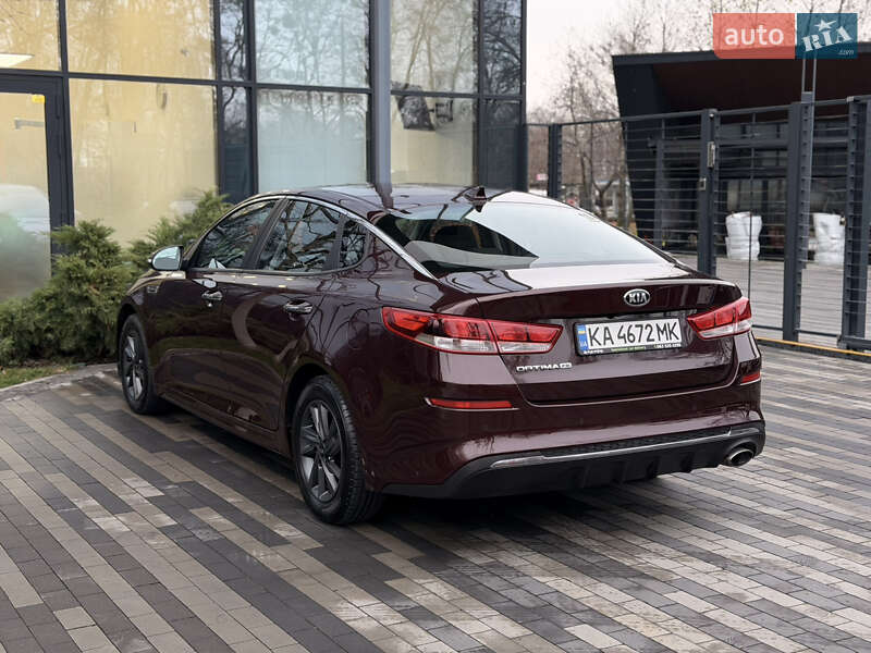 Седан Kia Optima 2020 в Киеве
