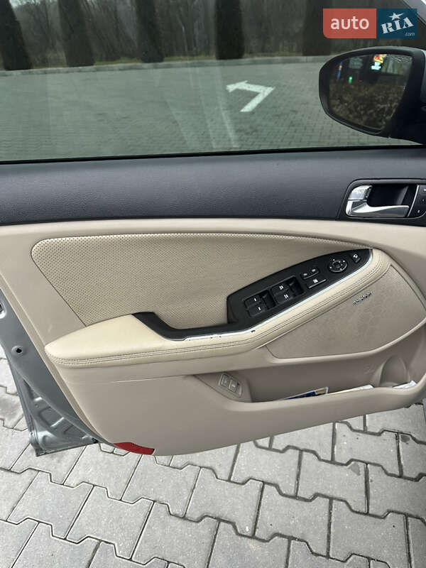 Седан Kia Optima 2014 в Хмельницькому