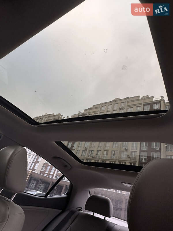 Седан Kia Optima 2014 в Києві