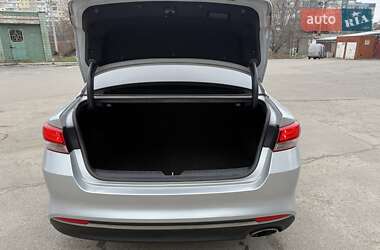 Седан Kia Optima 2016 в Дніпрі