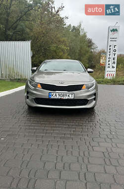 Седан Kia Optima 2016 в Обухове