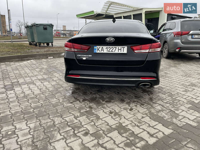 Седан Kia Optima 2016 в Василькові