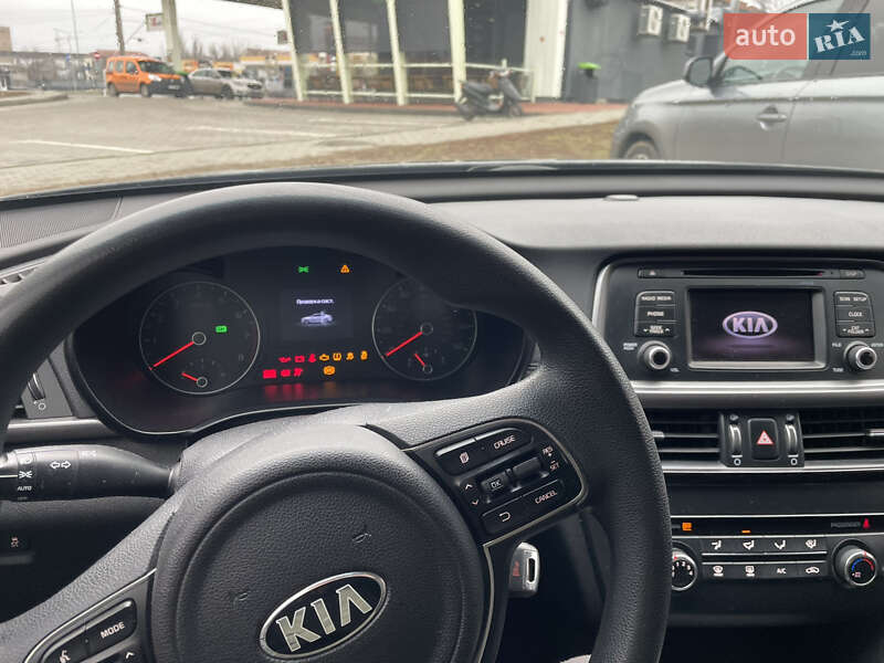 Седан Kia Optima 2016 в Василькові