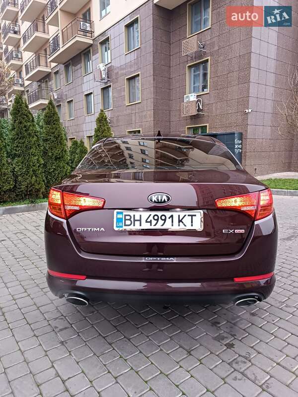 Седан Kia Optima 2012 в Одессе