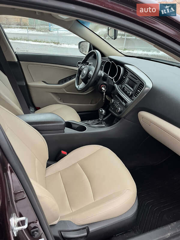 Седан Kia Optima 2013 в Тальному