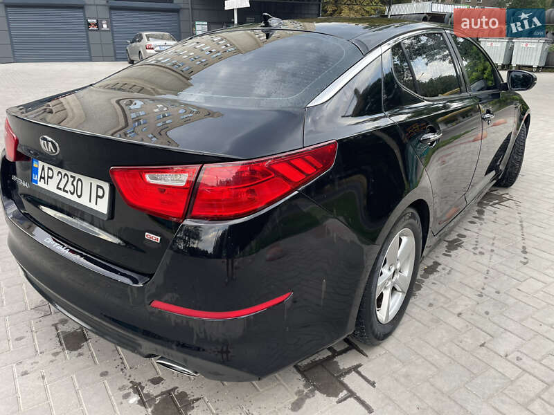 Седан Kia Optima 2013 в Запорожье