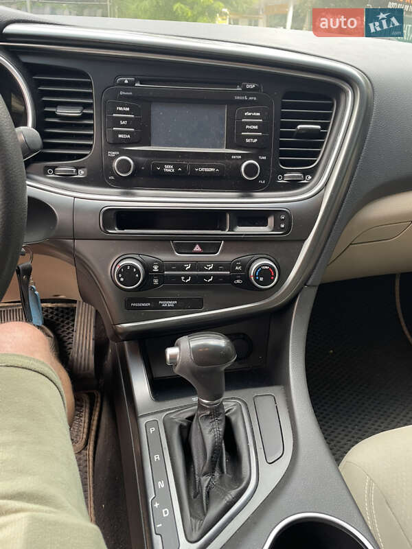 Седан Kia Optima 2013 в Запорожье