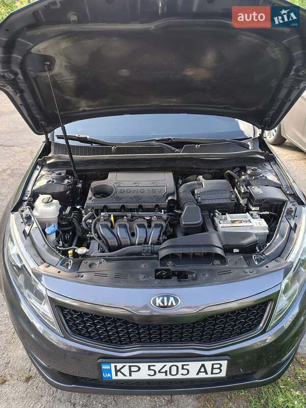 Седан Kia Optima 2012 в Запоріжжі