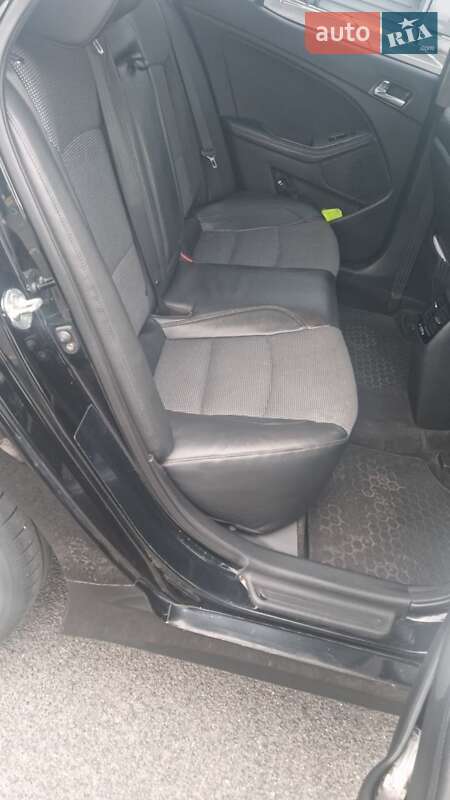 Седан Kia Optima 2014 в Виннице