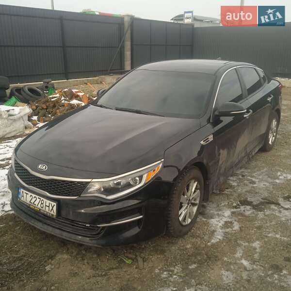 Седан Kia Optima 2017 в Ивано-Франковске