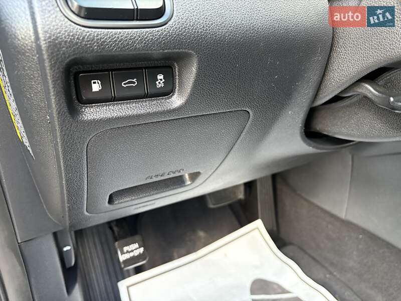 Седан Kia Optima 2017 в Киеве