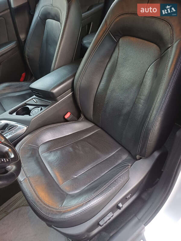 Седан Kia Optima 2012 в Киеве