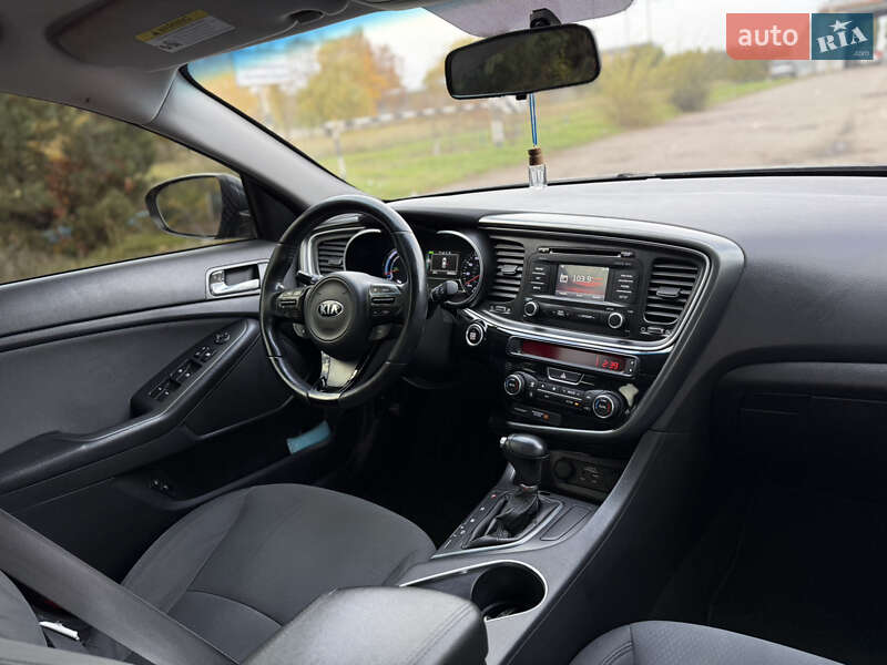 Седан Kia Optima 2015 в Кременчуге