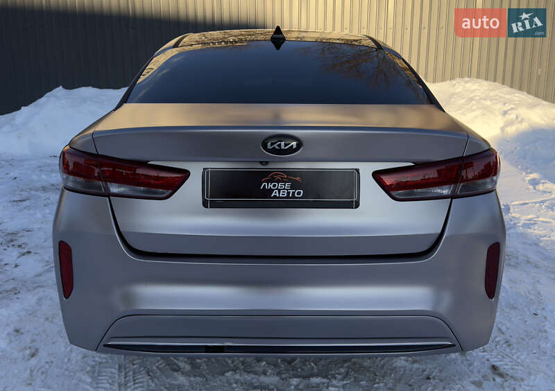Седан Kia Optima 2017 в Ивано-Франковске