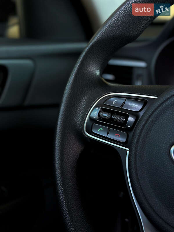 Седан Kia Optima 2016 в Киеве фото 34 Седан Kia Optima 2016 в Киеве