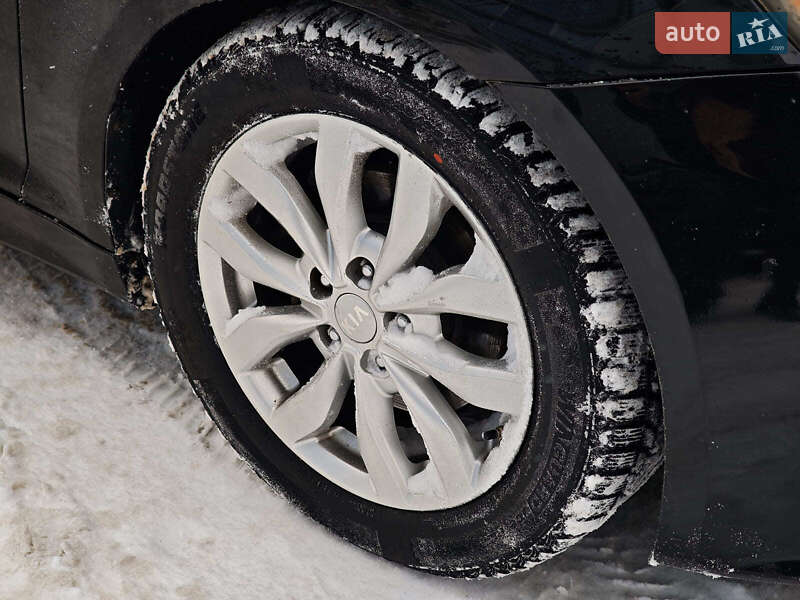 Седан Kia Optima 2015 в Харькове