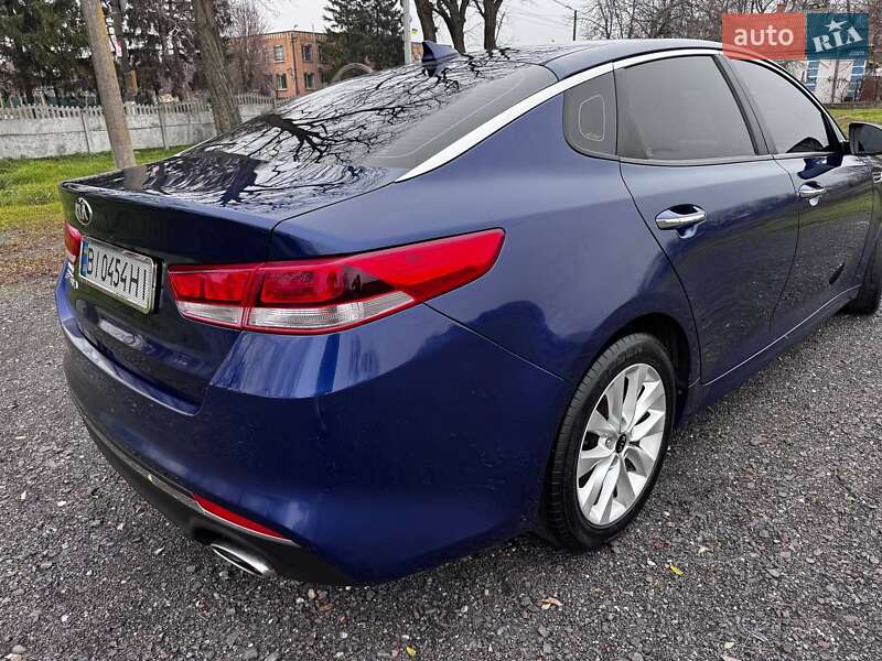 Седан Kia Optima 2016 в Козельщине