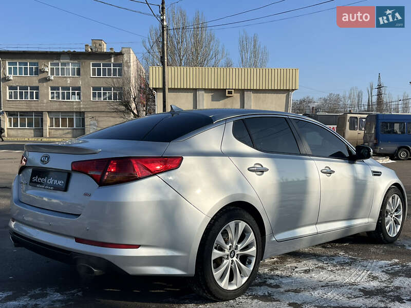 Седан Kia Optima 2012 в Николаеве
