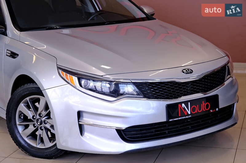 Седан Kia Optima 2016 в Одессе