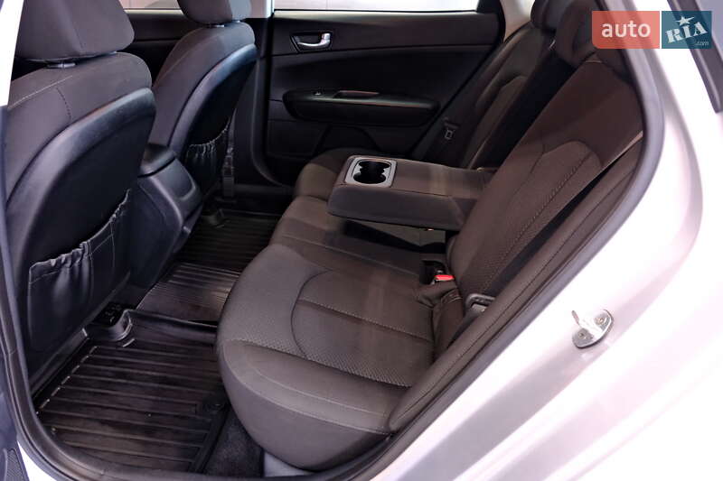 Седан Kia Optima 2016 в Одессе