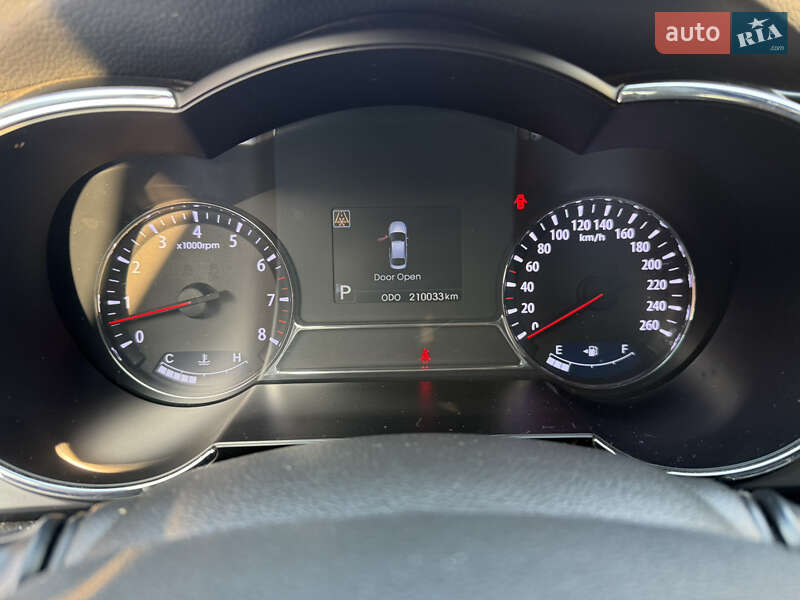 Седан Kia Optima 2012 в Ирпене