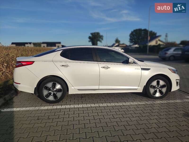Седан Kia Optima 2013 в Кривому Розі