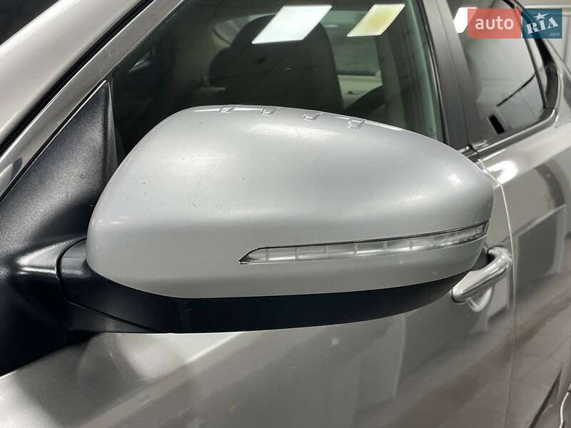 Седан Kia Optima 2013 в Киеве