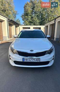 Седан Kia Optima 2016 в Львові