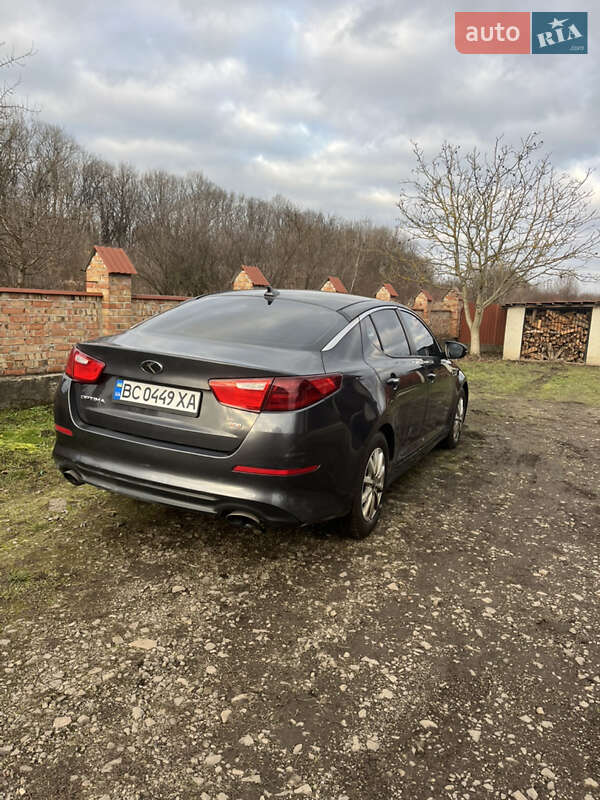 Седан Kia Optima 2015 в Городке