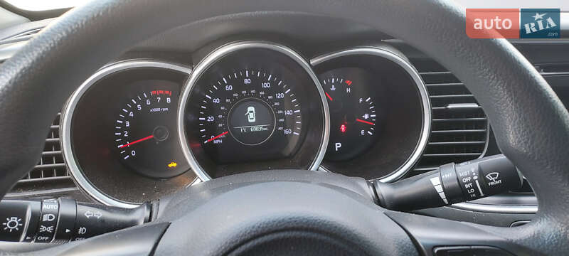 Седан Kia Optima 2015 в Вишневом