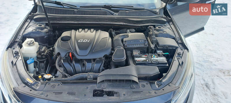 Седан Kia Optima 2015 в Вишневом