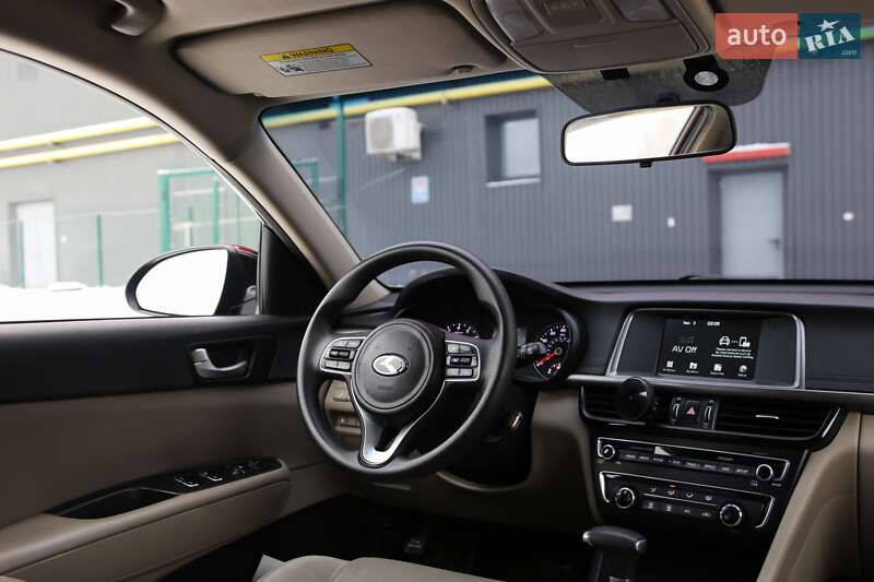 Седан Kia Optima 2018 в Киеве