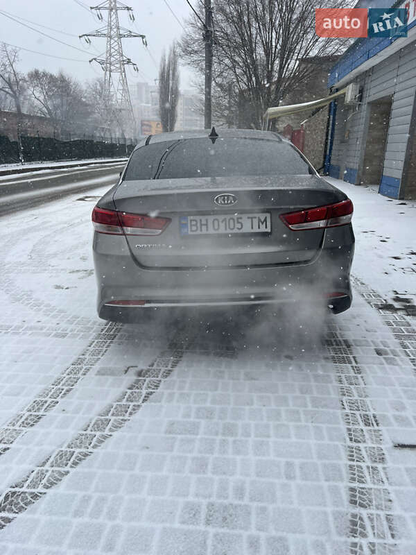 Седан Kia Optima 2015 в Одессе