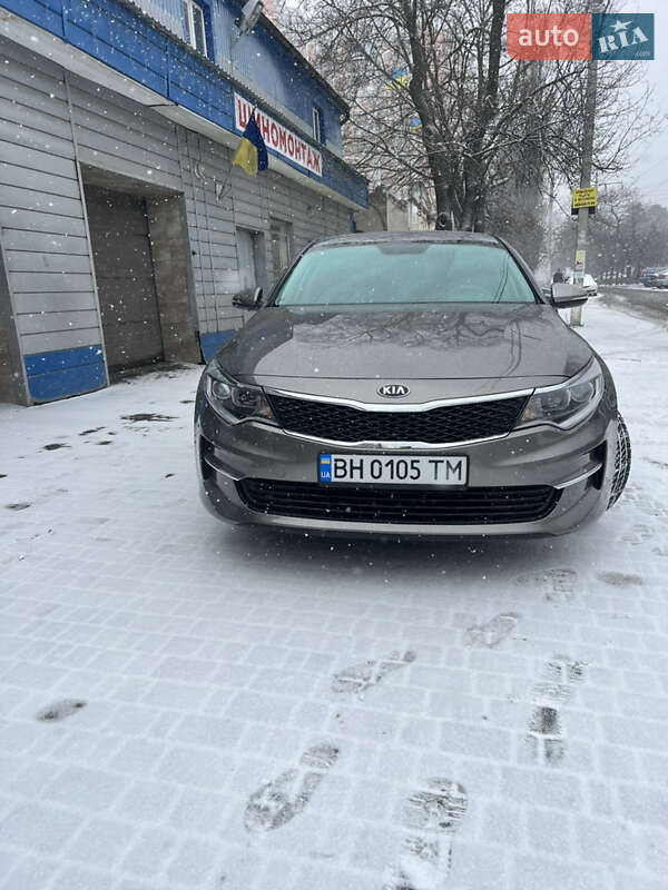 Седан Kia Optima 2015 в Одессе
