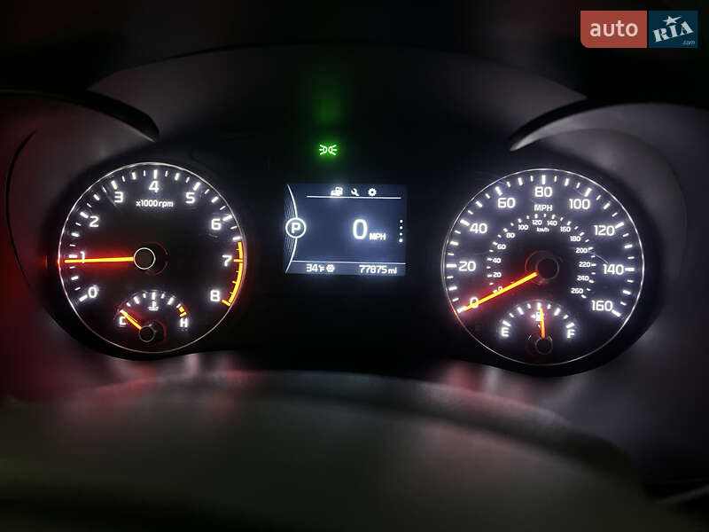 Седан Kia Optima 2015 в Одессе