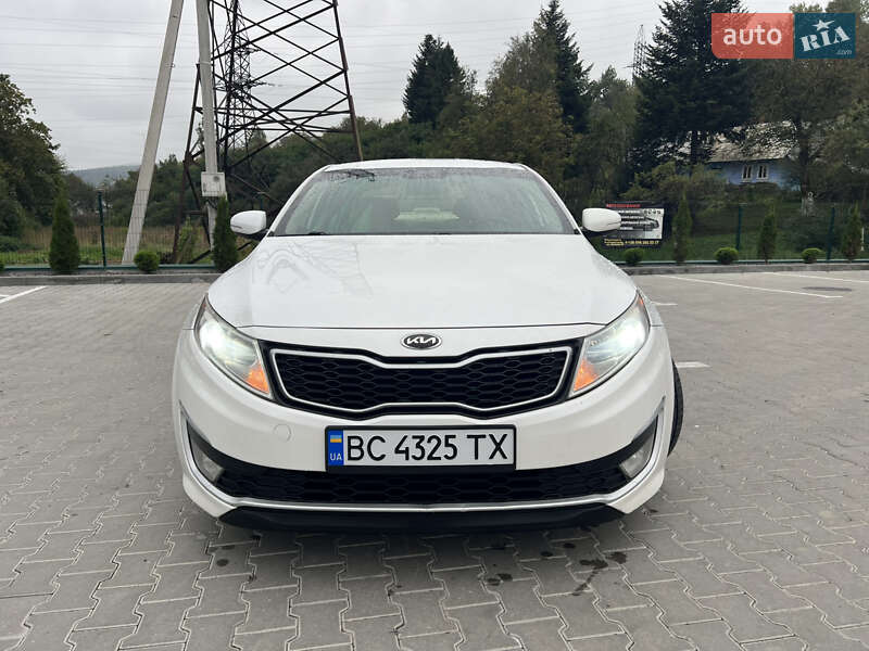 Седан Kia Optima 2013 в Старом Самборе