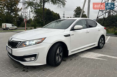 Седан Kia Optima 2013 в Старом Самборе