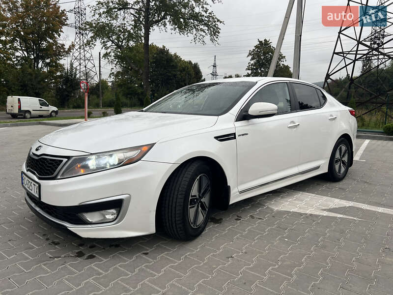 Седан Kia Optima 2013 в Старом Самборе