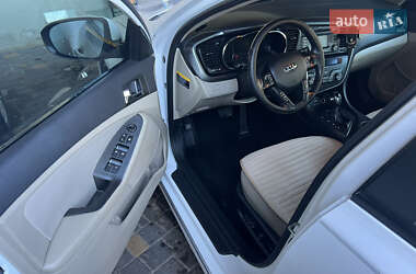 Седан Kia Optima 2013 в Старом Самборе