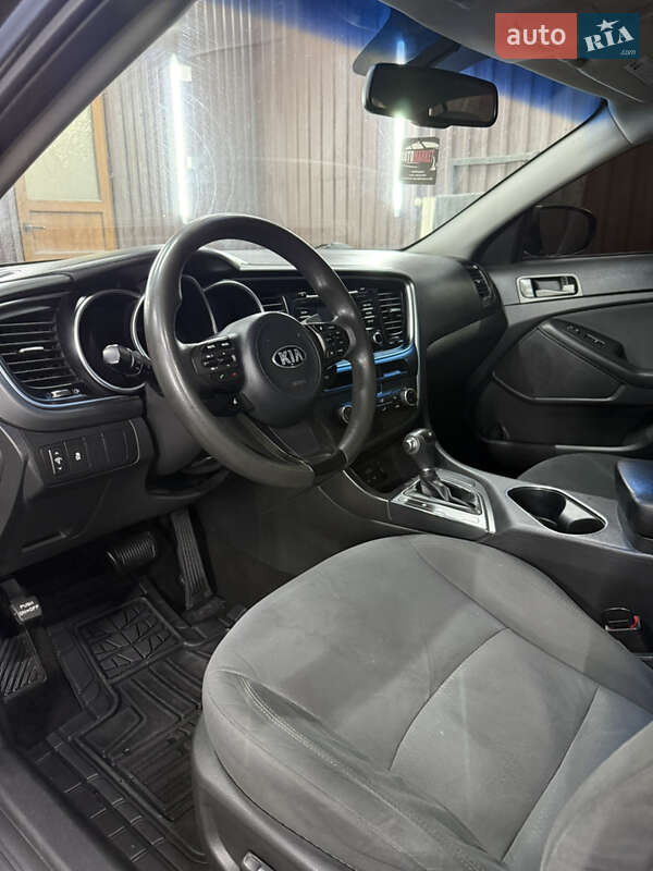 Седан Kia Optima 2014 в Снятині