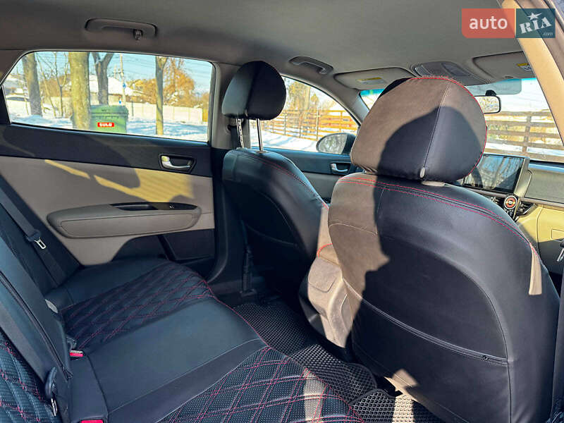 Седан Kia Optima 2015 в Києві