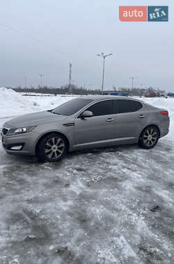 Седан Kia Optima 2013 в Львові