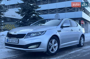 Седан Kia Optima 2015 в Києві