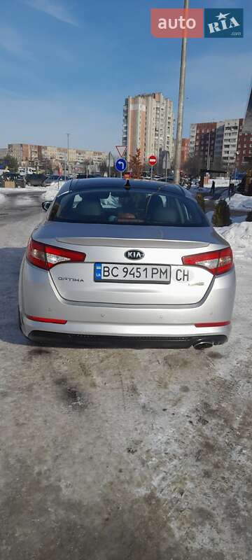 Седан Kia Optima 2012 в Львове