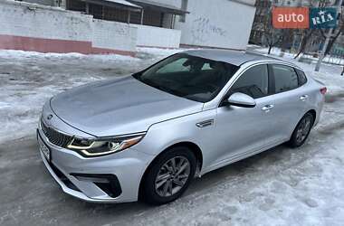 Седан Kia Optima 2020 в Киеве