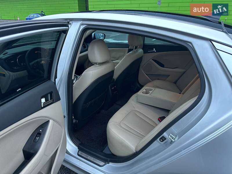 Седан Kia Optima 2012 в Полтаві