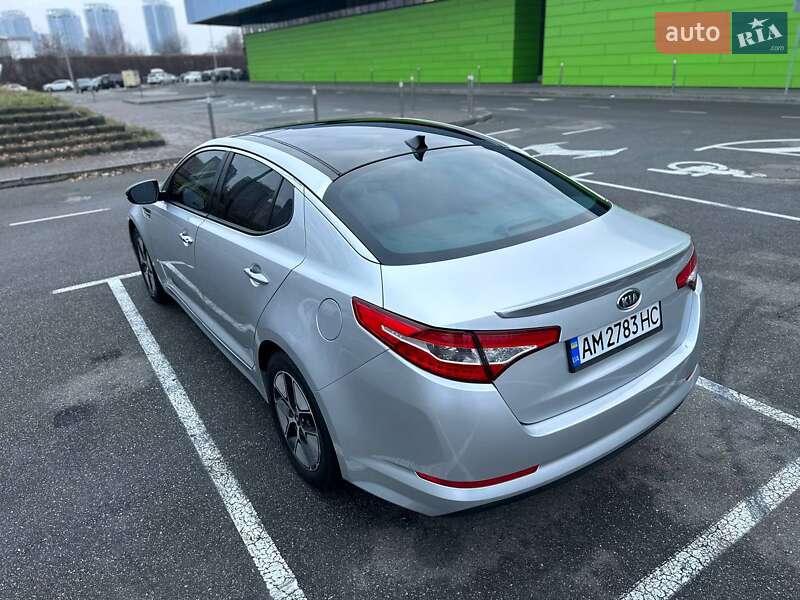Седан Kia Optima 2012 в Полтаві