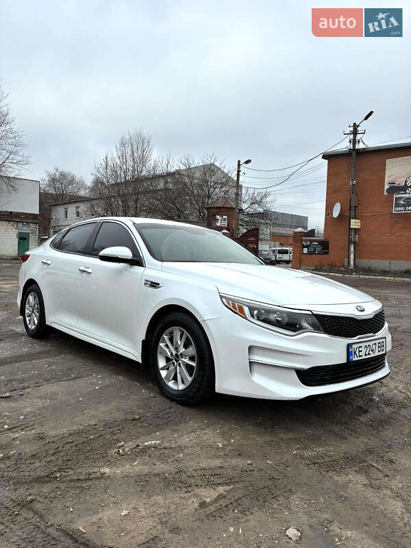 Седан Kia Optima 2017 в Днепре